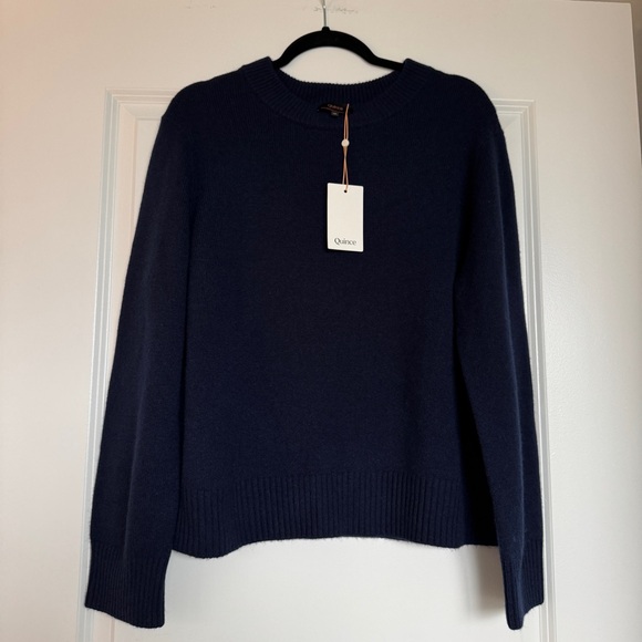 NWT! QUINCE Mongolian Cashmere Oversized Crewneck Sweater True Navy Size Medium - Picture 4 of 15